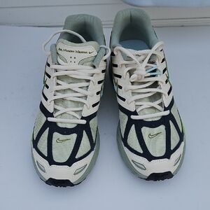 Nike Air Pegasus 2005 Sneakers in Cream and Black with Green Accents